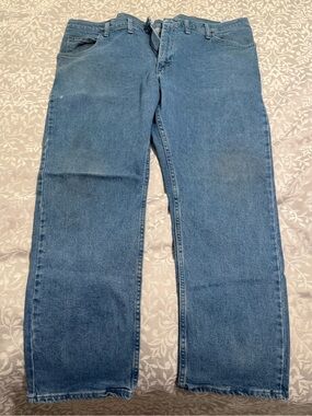 Wrangler Men's Relaxed Fit Blue Denim Jeans